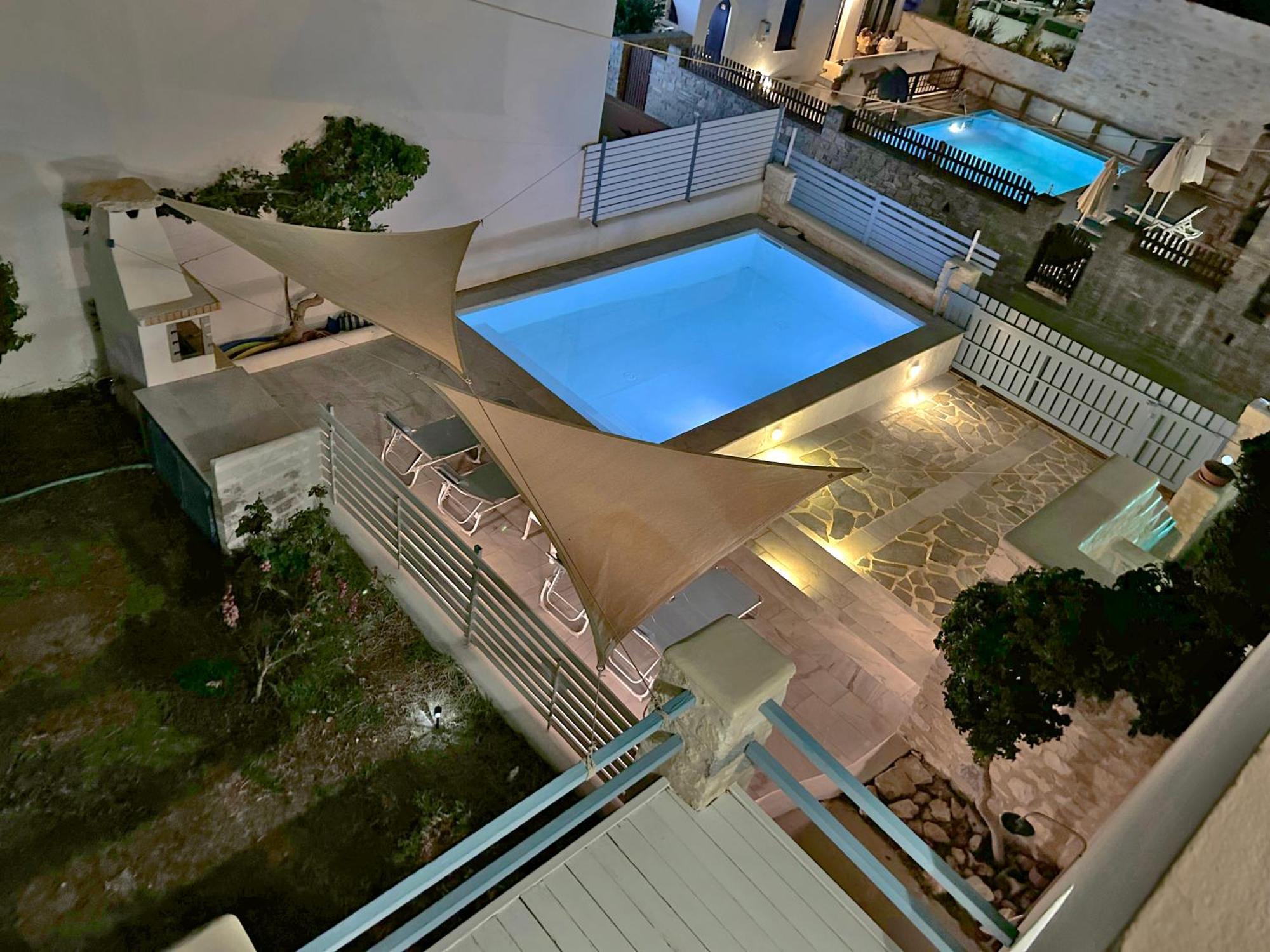 Villa Danae - Seaside Villa With Pool & Hot Tub ピソ ・リバディ エクステリア 写真