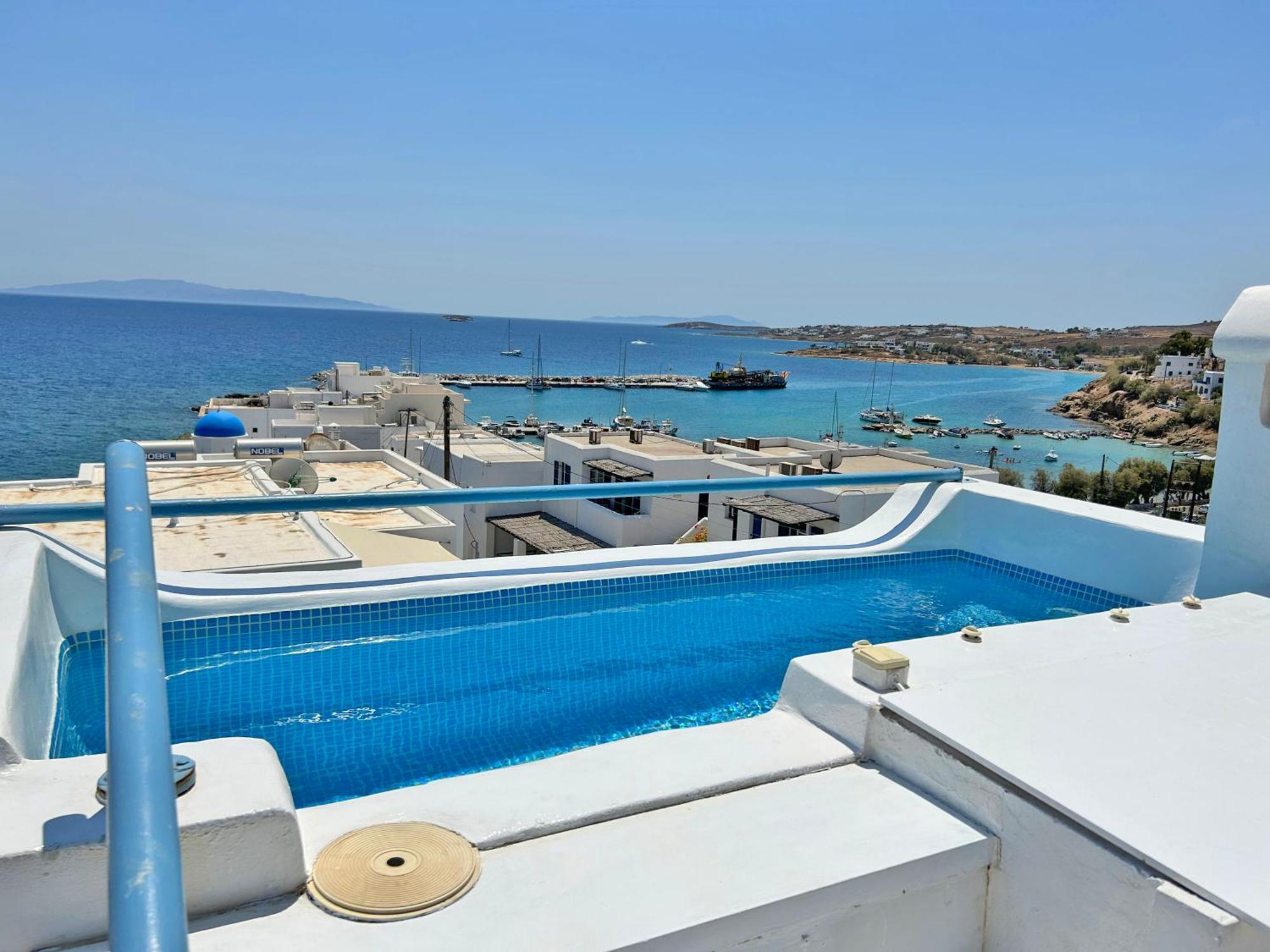 Villa Danae - Seaside Villa With Pool & Hot Tub ピソ ・リバディ エクステリア 写真
