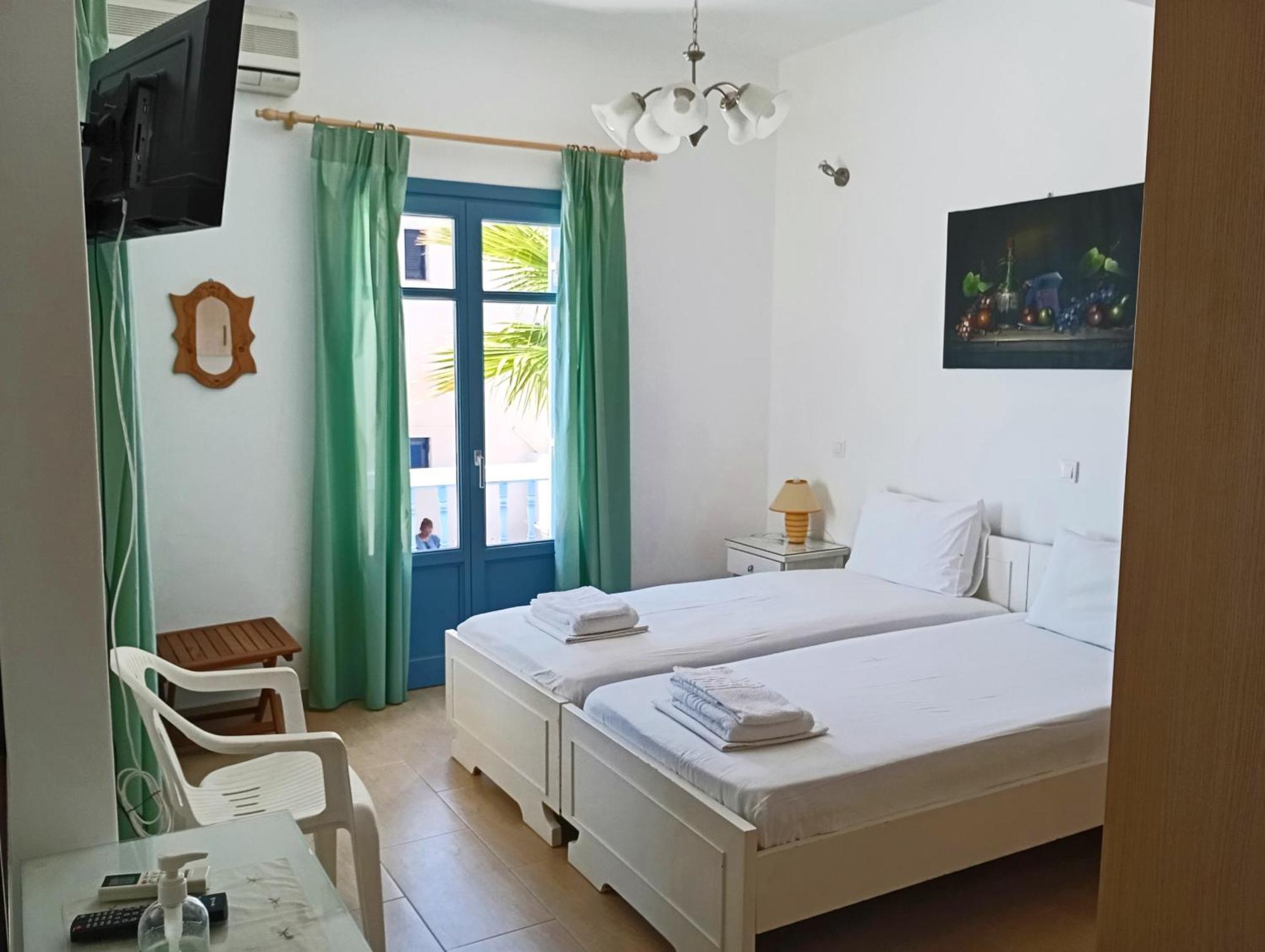 Villa Danae - Seaside Villa With Pool & Hot Tub ピソ ・リバディ エクステリア 写真